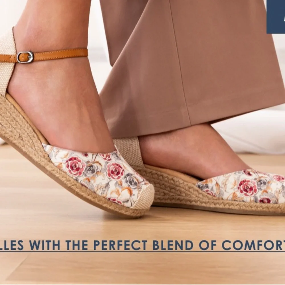 Floral Espadrille WHITE MOUNTAIN Wedge Sandals